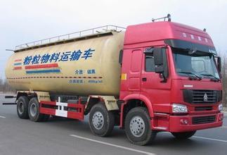 騰飛汽車 工廠特供粉粒物料運輸車，引領散裝水泥運輸新時代